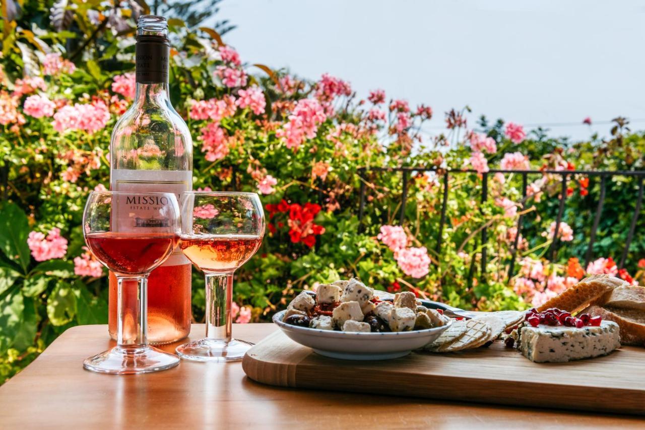 Sunshine Cottage By The Sea - Stay Waiheke Onetangi Ngoại thất bức ảnh
